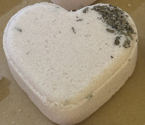 *NEW* Eucalyptus Hearts Valentine's Day Luxurious Bath Bombs - Colored with Beet Root and Dragon Fruit