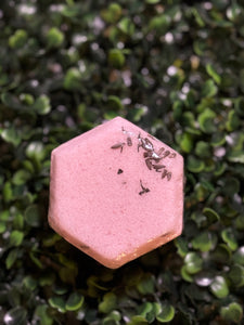 *NEW* Kid-Safe Dye-Free Bath Bombs! Lavender Eucalyptus Bath Bombs colored with Dragon Fruit